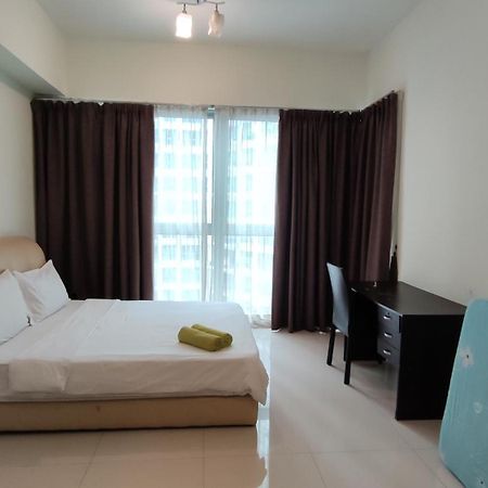 Regalia Suites & Residence 2 Bedroom Apartment By Enjoy Your Stay 쿠알라룸푸르 객실 사진