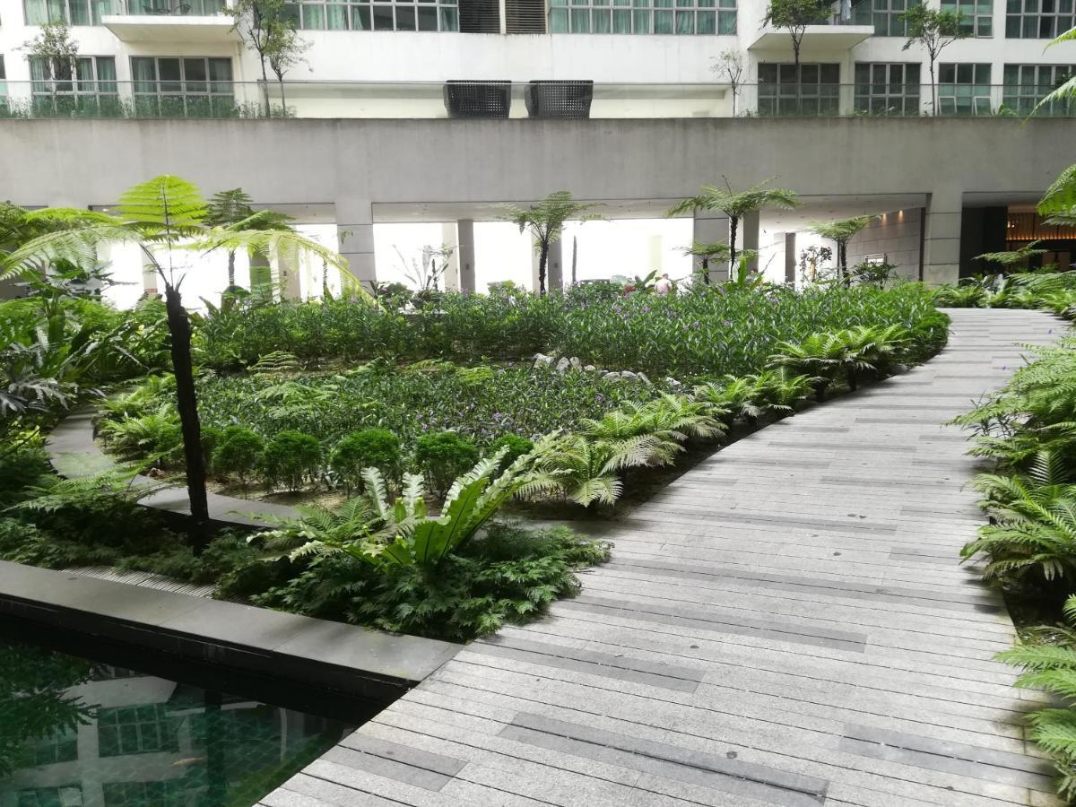 Regalia Suites & Residence 2 Bedroom Apartment By Enjoy Your Stay 쿠알라룸푸르 외부 사진